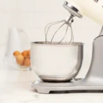Batidora Smeg Stand Mixer Crema modelo SMF02CREU - imagen 4