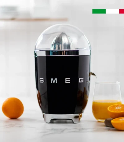 Exprimidor Smeg Negro modelo CJF01BLEU - imagen 1