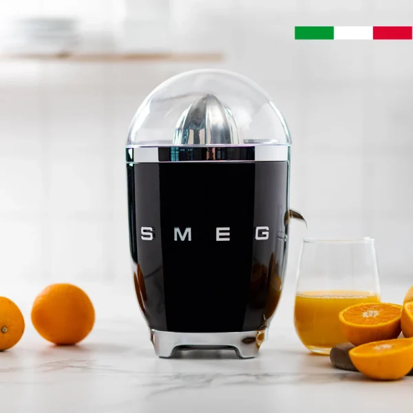 Exprimidor Smeg Negro modelo CJF01BLEU - imagen 1