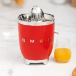 Exprimidor Smeg Rojo modelo CJF01RDEU - imagen 3