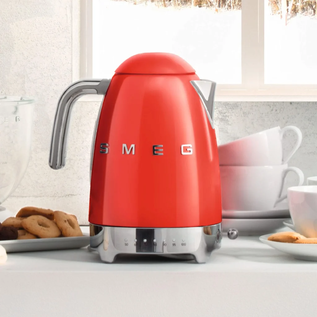 Hervidor Smeg Pro Rojo modelo KLF04RDEU - imagen 1