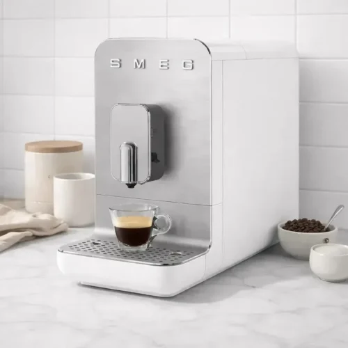Cafetera Espresso Superautomática 1,4 L BCC13WHMEU Smeg - imagen 1